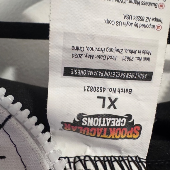 Spooktacular Halloween  Costume Printed Skeleton Hooded Zipper Onesie, Unisex - Picture 5 of 5